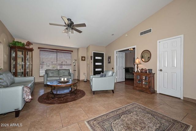 7637 W DREYFUS Drive, Peoria, AZ 85381