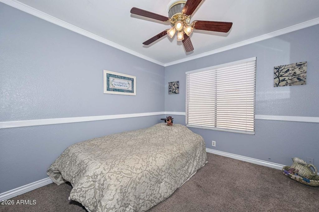 Image 13 of property listing at 7637 W DREYFUS Drive, Peoria, AZ 85381