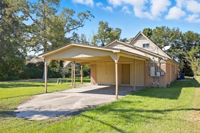 3703 Mcknight Rd, Bridge City, TX 77611