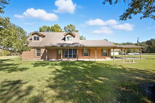 3703 Mcknight Rd, Bridge City, TX 77611