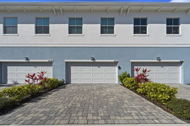 4692 SE Manatee Way, Stuart, FL 34997