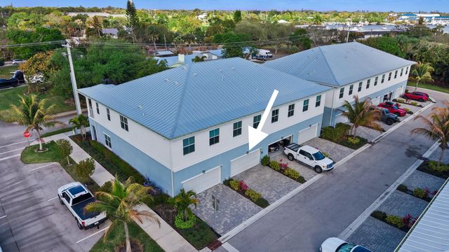 4692 SE Manatee Way, Stuart, FL 34997