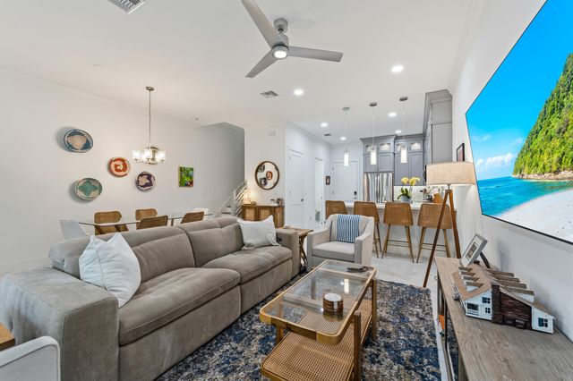 4692 SE Manatee Way, Stuart, FL 34997