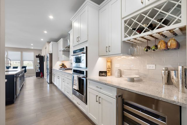 3233 Lincoln Prairie Boulevard, Aurora, IL 60503