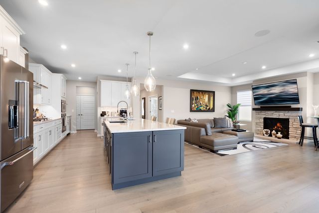 3233 Lincoln Prairie Boulevard, Aurora, IL 60503