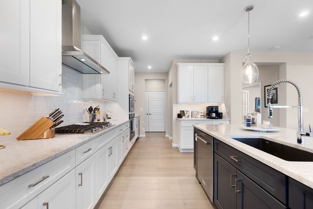 3233 Lincoln Prairie Boulevard, Aurora, IL 60503