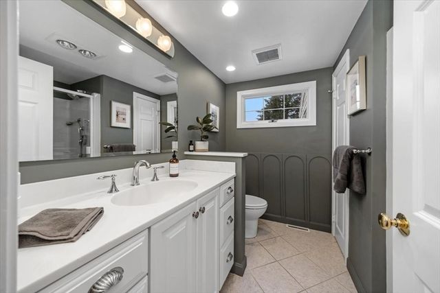 161 Cross St, Norwell, MA 02061