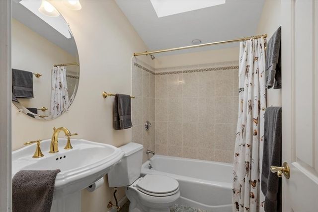 161 Cross St, Norwell, MA 02061