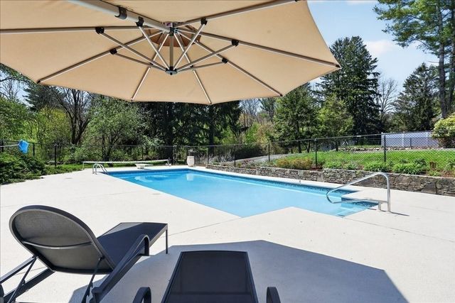 161 Cross St, Norwell, MA 02061
