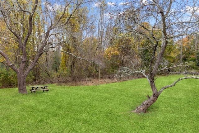 161 Cross St, Norwell, MA 02061