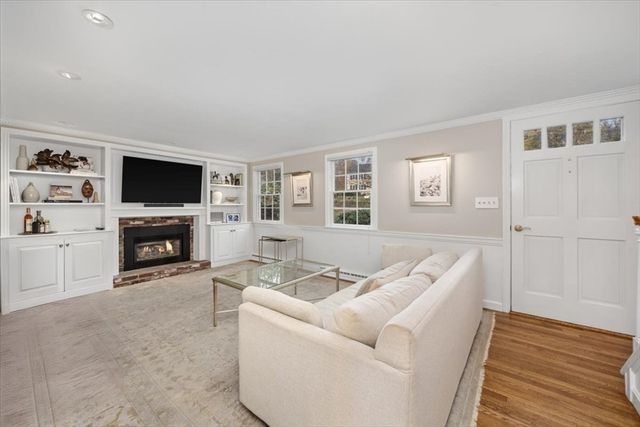 161 Cross St, Norwell, MA 02061