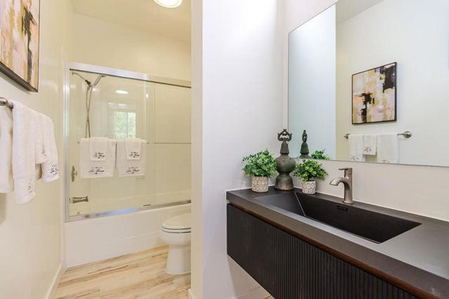 500 Fulton Street 101, Palo Alto, CA 94301