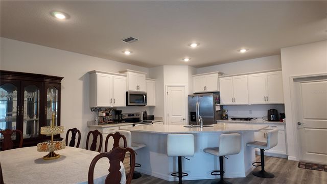 32791 RUSTIC RISE RD, San Antonio, FL 33576