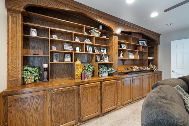 1233 Redwood Lane, Selma, CA 93662