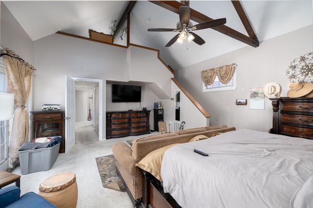 1233 Redwood Lane, Selma, CA 93662