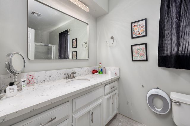 1233 Redwood Lane, Selma, CA 93662