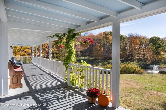 321 Tompkins Road, Ancram, NY 12502