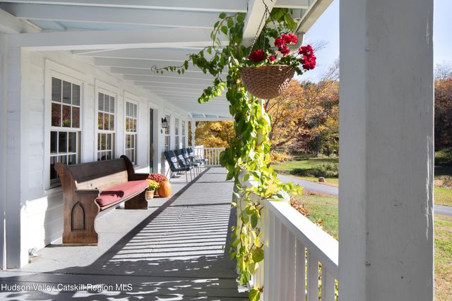 321 Tompkins Road, Ancram, NY 12502