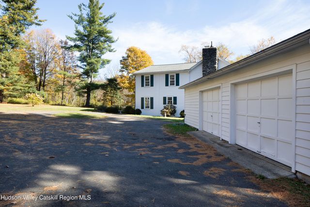 321 Tompkins Road, Ancram, NY 12502