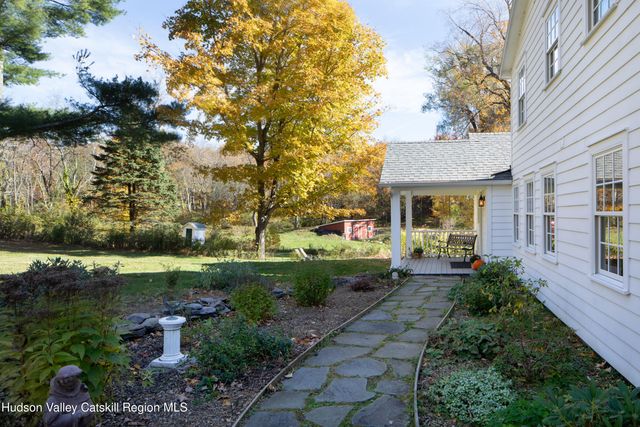 321 Tompkins Road, Ancram, NY 12502