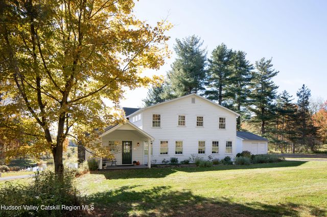 321 Tompkins Road, Ancram, NY 12502