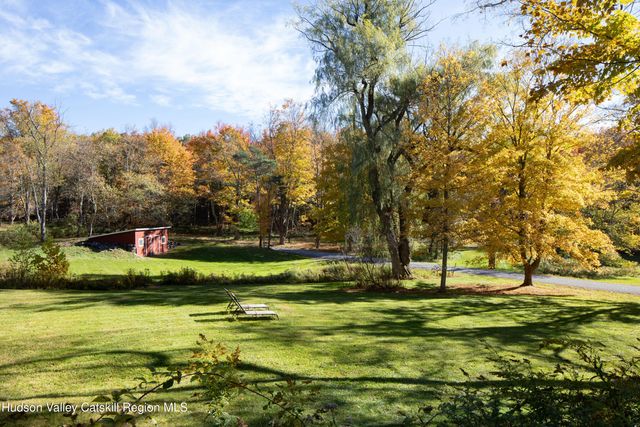 321 Tompkins Road, Ancram, NY 12502