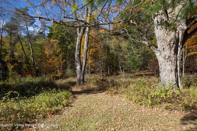 321 Tompkins Road, Ancram, NY 12502