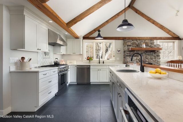 321 Tompkins Road, Ancram, NY 12502