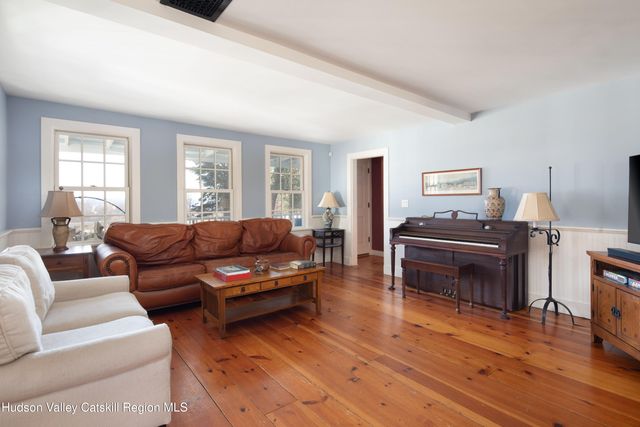 321 Tompkins Road, Ancram, NY 12502