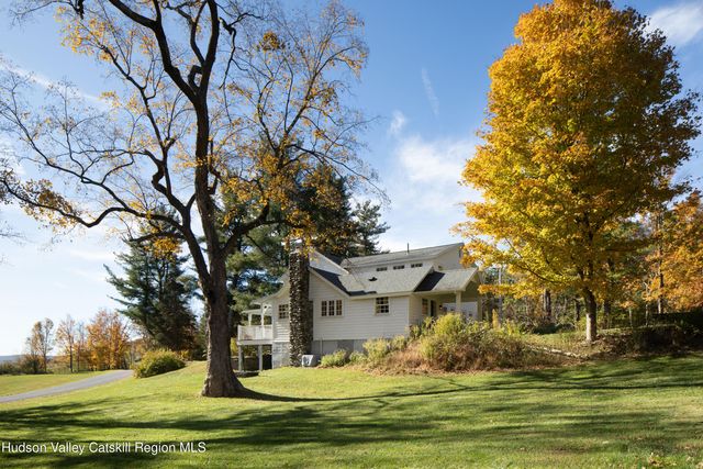 321 Tompkins Road, Ancram, NY 12502