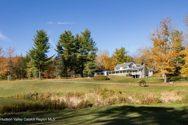 321 Tompkins Road, Ancram, NY 12502