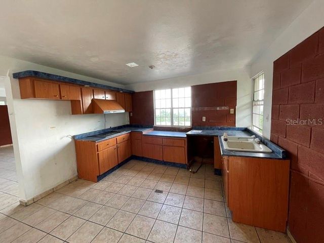 Carr 795 km 3.02 RIO CAÑAS WARD, Caguas, PR 00725