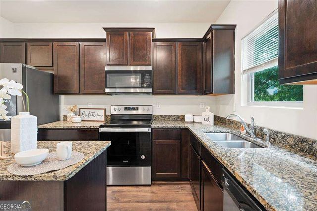 8175 Berrywood Court, Covington, GA 30014
