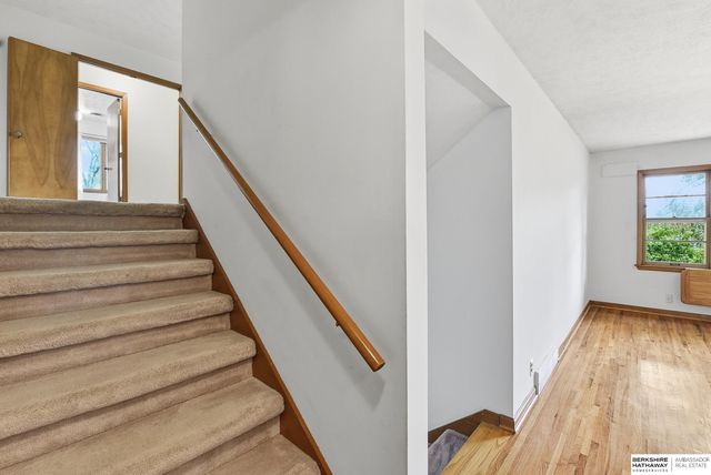 4115 N Post Road, Omaha, NE 68112