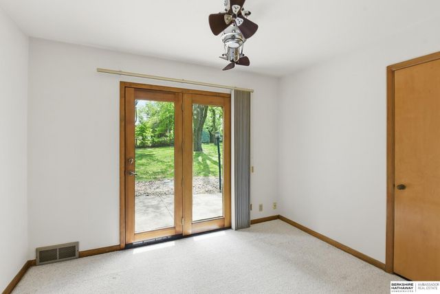 4115 N Post Road, Omaha, NE 68112