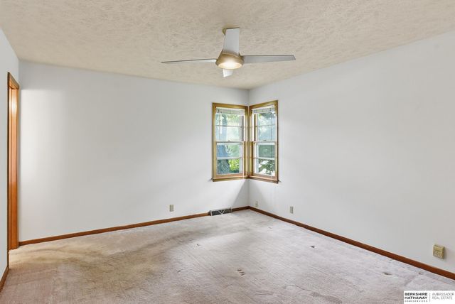 4115 N Post Road, Omaha, NE 68112