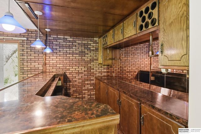 4115 N Post Road, Omaha, NE 68112