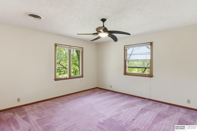 4115 N Post Road, Omaha, NE 68112