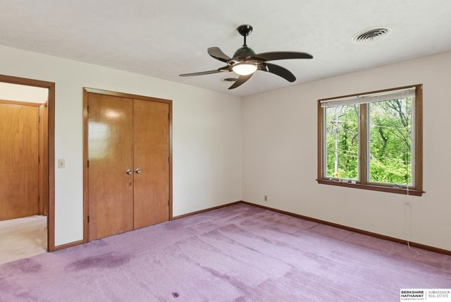 4115 N Post Road, Omaha, NE 68112