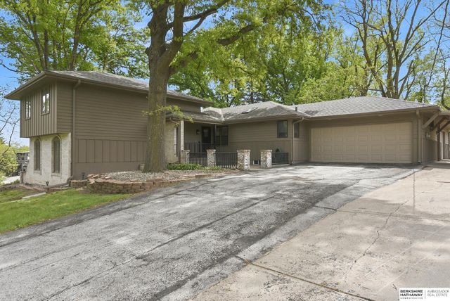 4115 N Post Road, Omaha, NE 68112