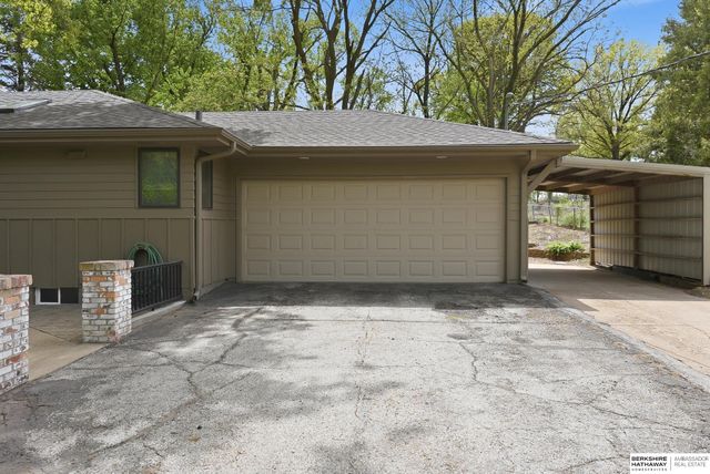 4115 N Post Road, Omaha, NE 68112