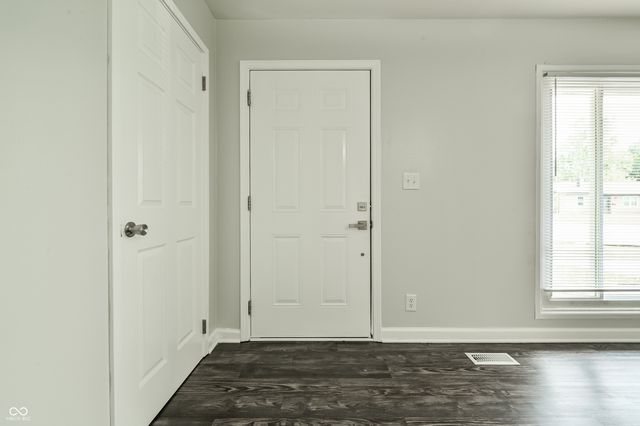 3542 Maura Lane, Indianapolis, IN 46235