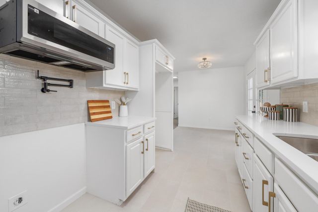 7815 W Nantucket St, Wichita, KS 67212