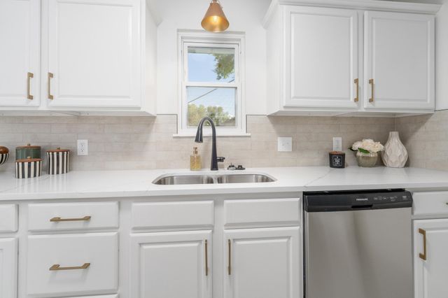 7815 W Nantucket St, Wichita, KS 67212