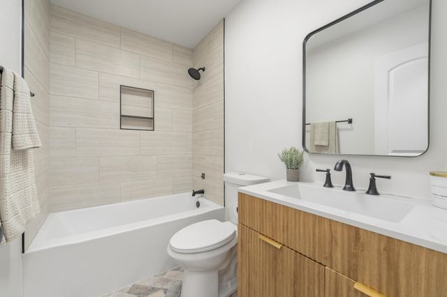 7815 W Nantucket St, Wichita, KS 67212