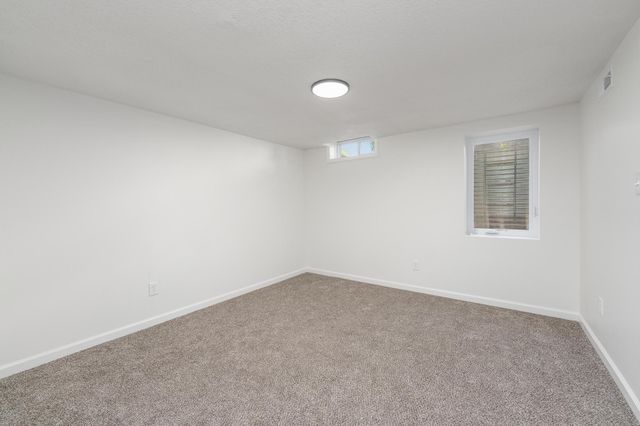 7815 W Nantucket St, Wichita, KS 67212