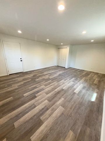 7815 W Nantucket St, Wichita, KS 67212