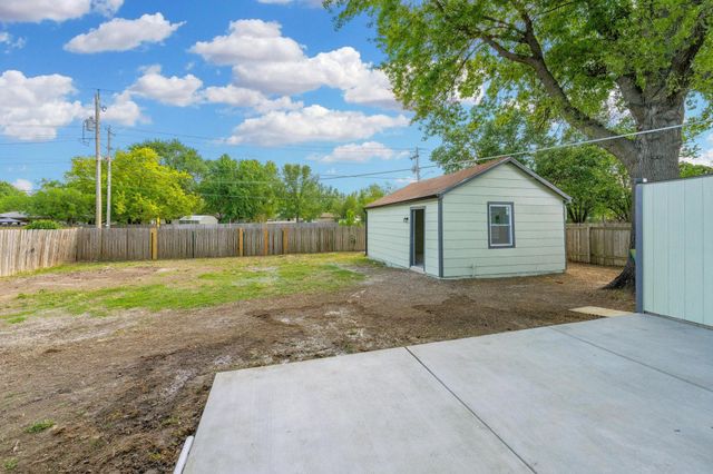 7815 W Nantucket St, Wichita, KS 67212
