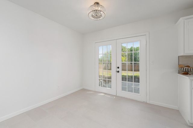 7815 W Nantucket St, Wichita, KS 67212