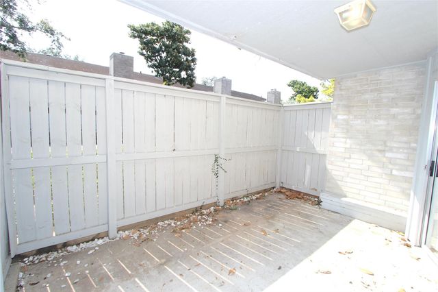 10639 Braes Bend Drive, Houston, TX 77071